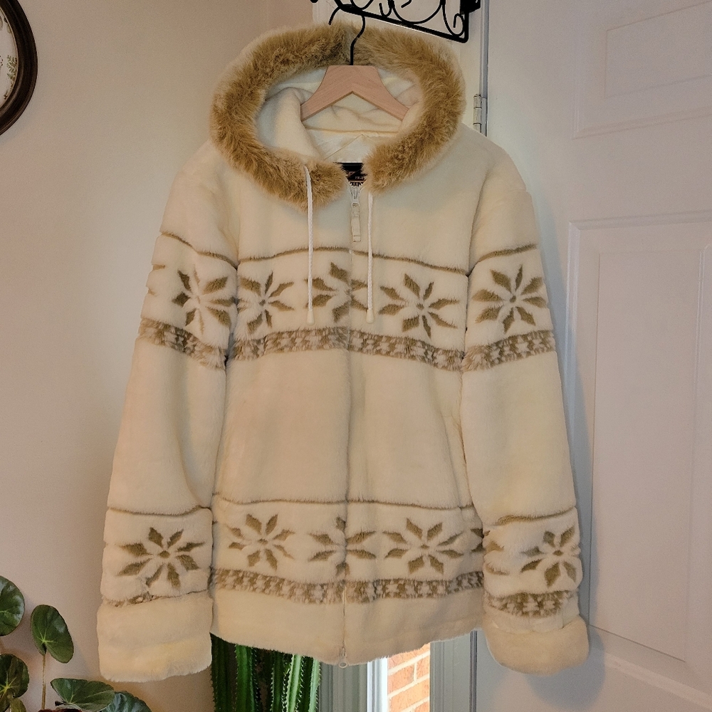 Guide Gear Faux Hood Snowflake Hooded‎ Zip Up Winter Coat, Size Medium Womens